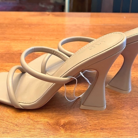 YVO People Strapless Heels Size 8 w/4.5” Heel Beige Color Lightweight Cute Comfy - Picture 3 of 6